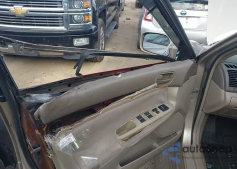 2002 Toyota Camry Le from USA, damaged, VIN 4T1BE32K22U624562